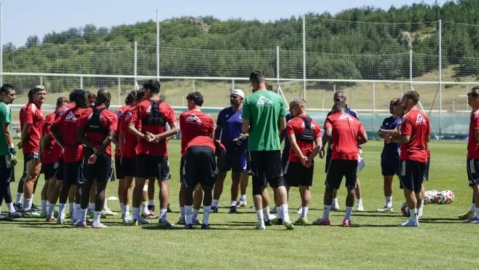Gaziantep FK ara vermeden antrenmanlara başladı